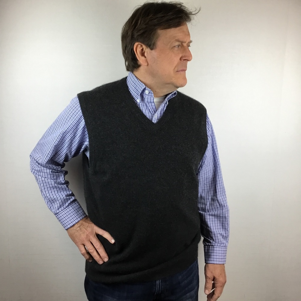 Club Room Luxury 100% Cashmere Sweater Vest Gray Classic Capsule Like New